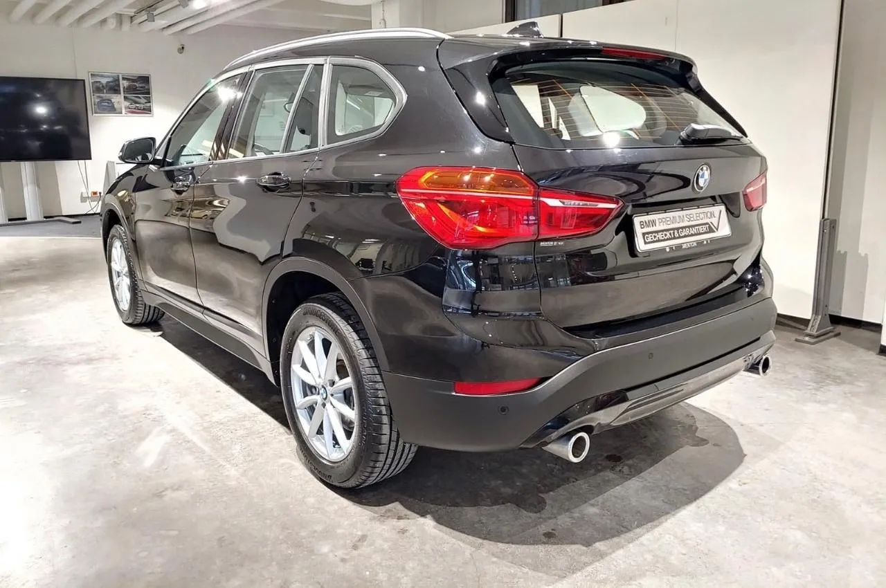 BMW X1 sDrive18d Business Advantage Image 4